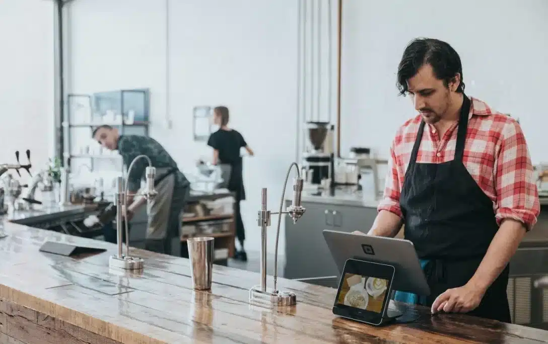 como fidelizar clientes e entregar valor