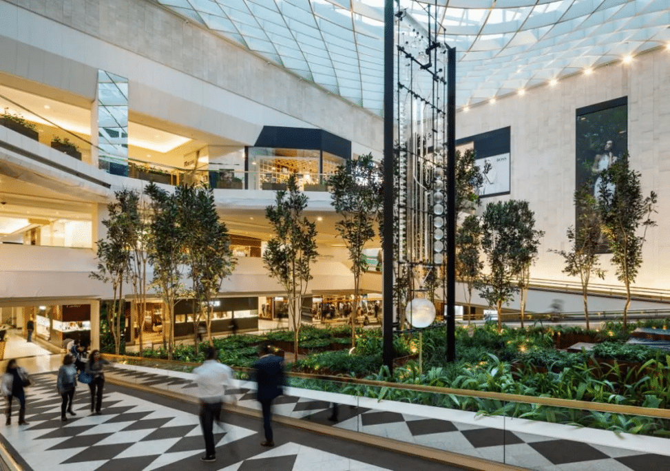 Projeto de shopping com arborização